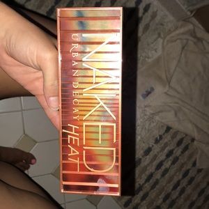 naked urban decay heat pallet